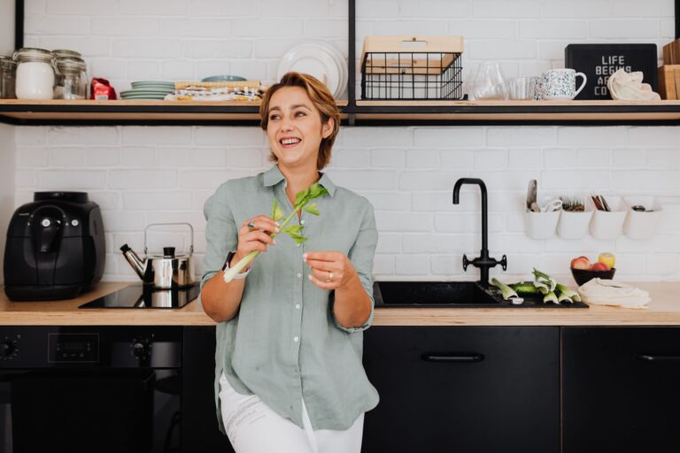 Air Fryer vs. Smart Oven: Which Kitchen Tech Gadget Reigns Supreme?