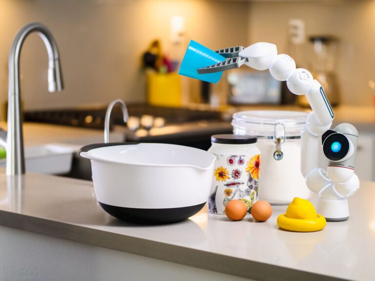 Smart Kitchen Gadgets Review: Top Picks for a High-Tech Kitchen - KitchenTechInsider
