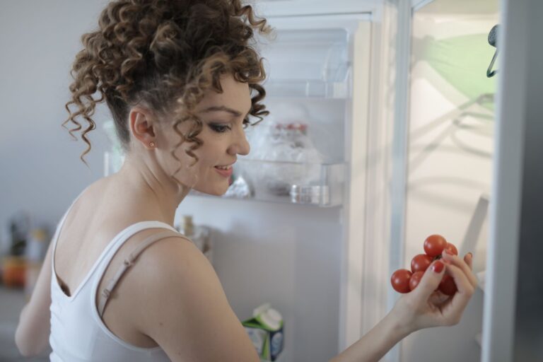 Smart Refrigerator: Side-by-Side Comparison (2026) - KitchenTechInsider
