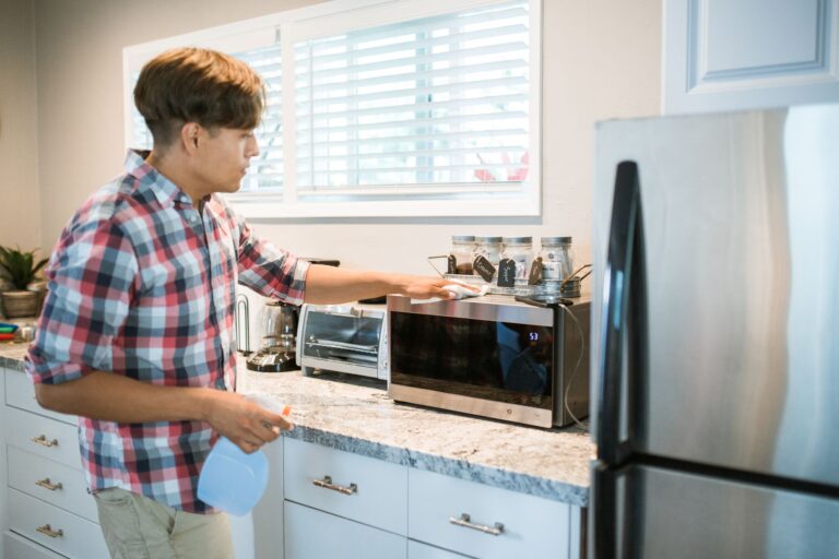Deep Clean Your Smart Kitchen: Air Fryer & Microwave Tips - kitchentechinsider